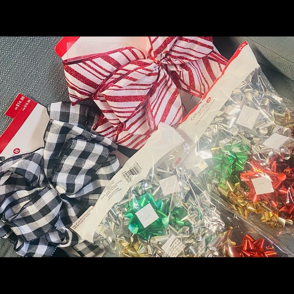 NWT…a complete bow set for decorating and for your packages/ gifts!!! - Picture 3 of 5